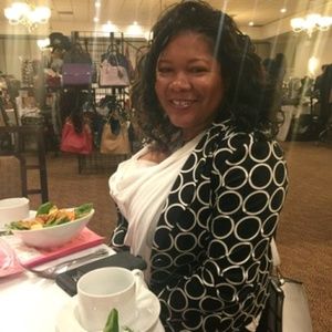 Meet your Posher, Felecia